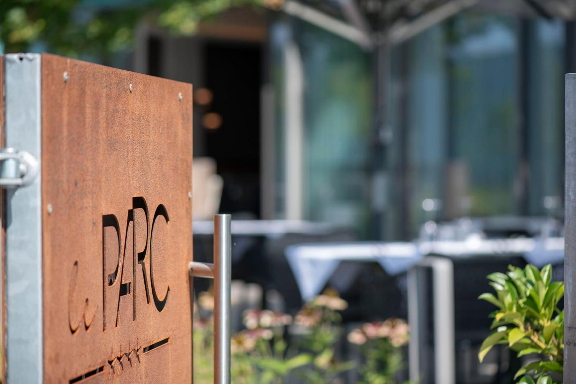 Hotel Le Parc Wiener Neustadt Zewnętrze zdjęcie