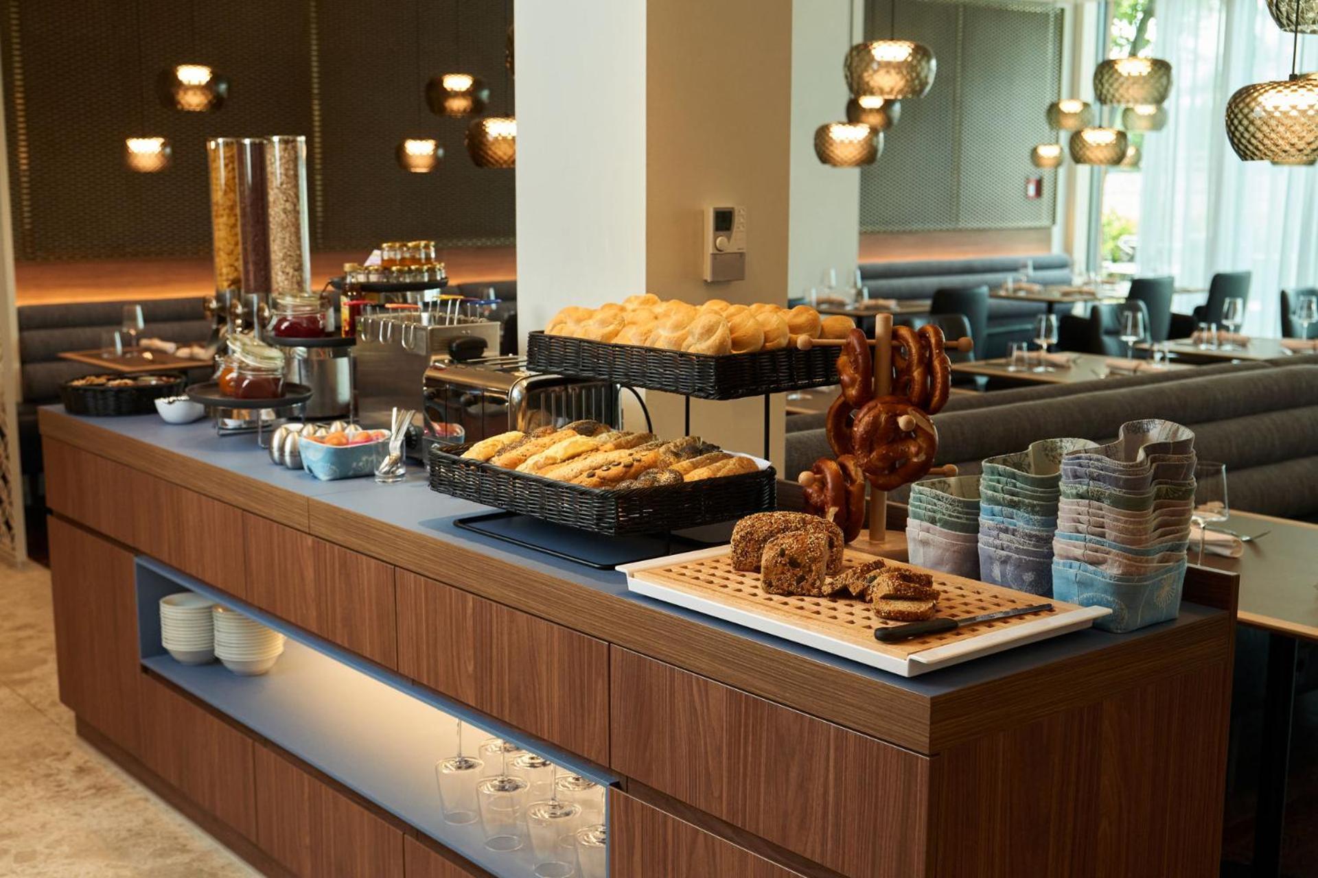 Hotel Le Parc Wiener Neustadt Zewnętrze zdjęcie