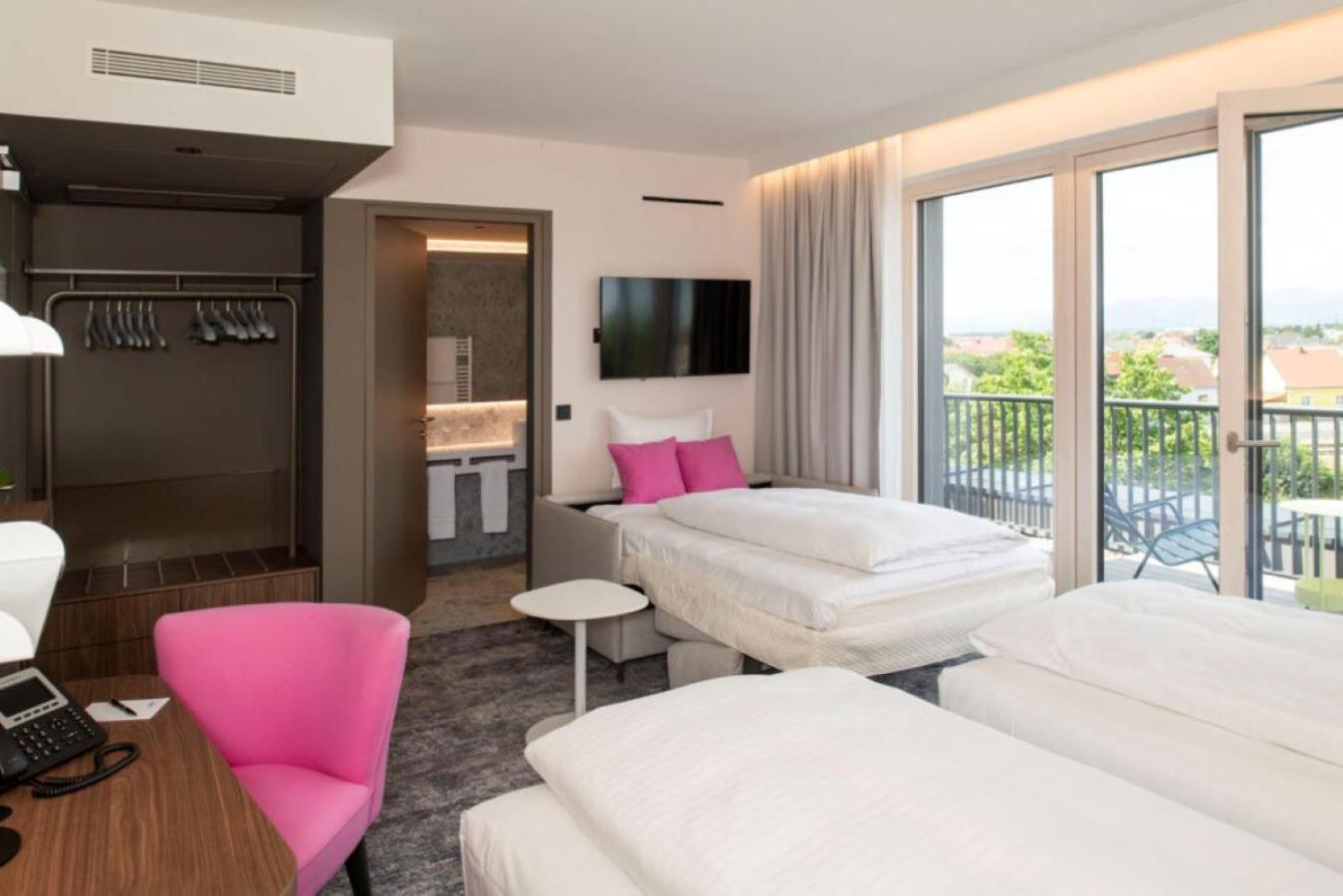 Hotel Le Parc Wiener Neustadt Zewnętrze zdjęcie