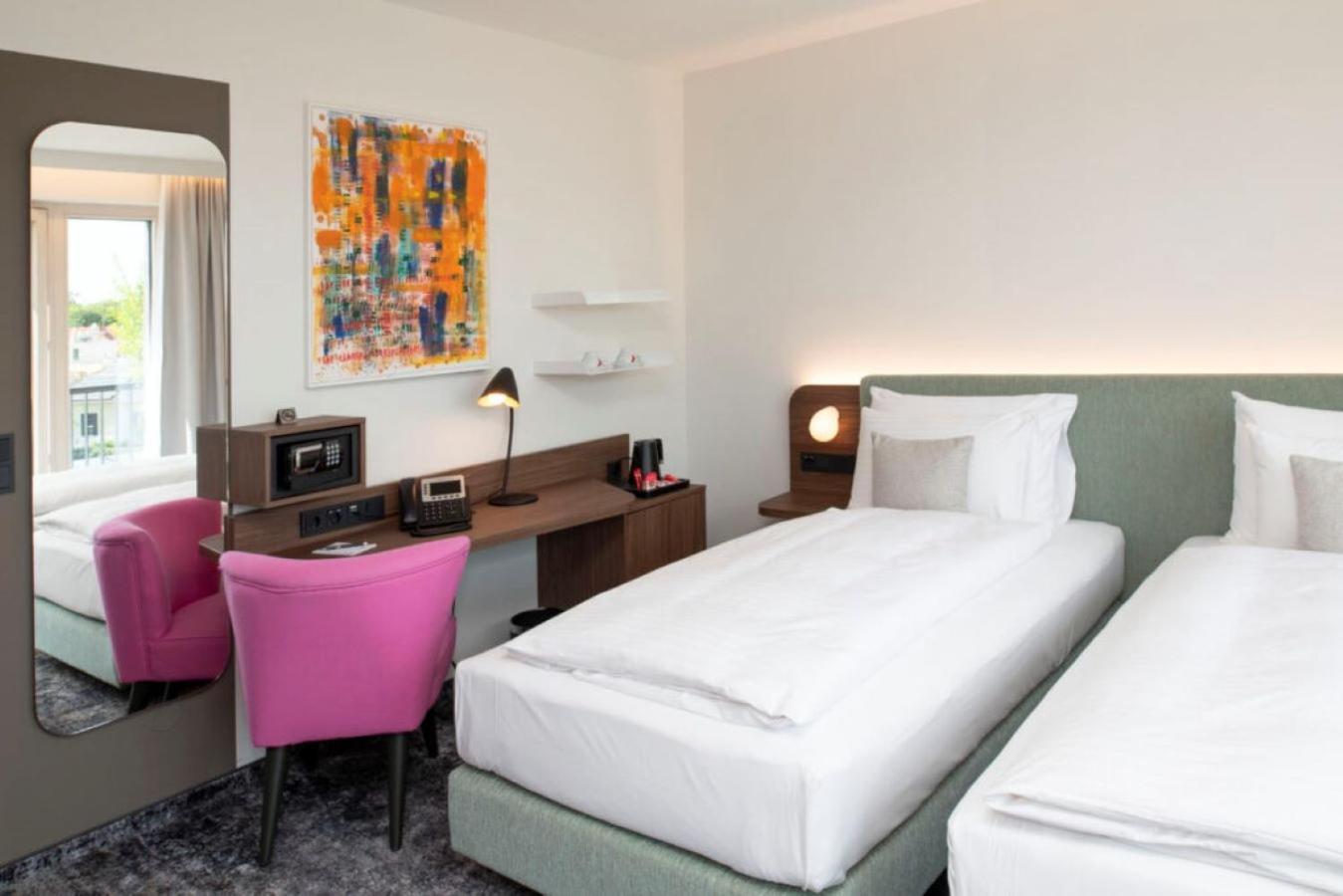 Hotel Le Parc Wiener Neustadt Zewnętrze zdjęcie