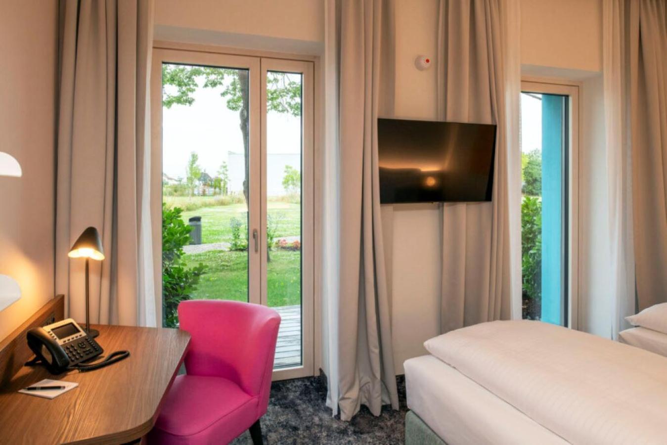 Hotel Le Parc Wiener Neustadt Zewnętrze zdjęcie